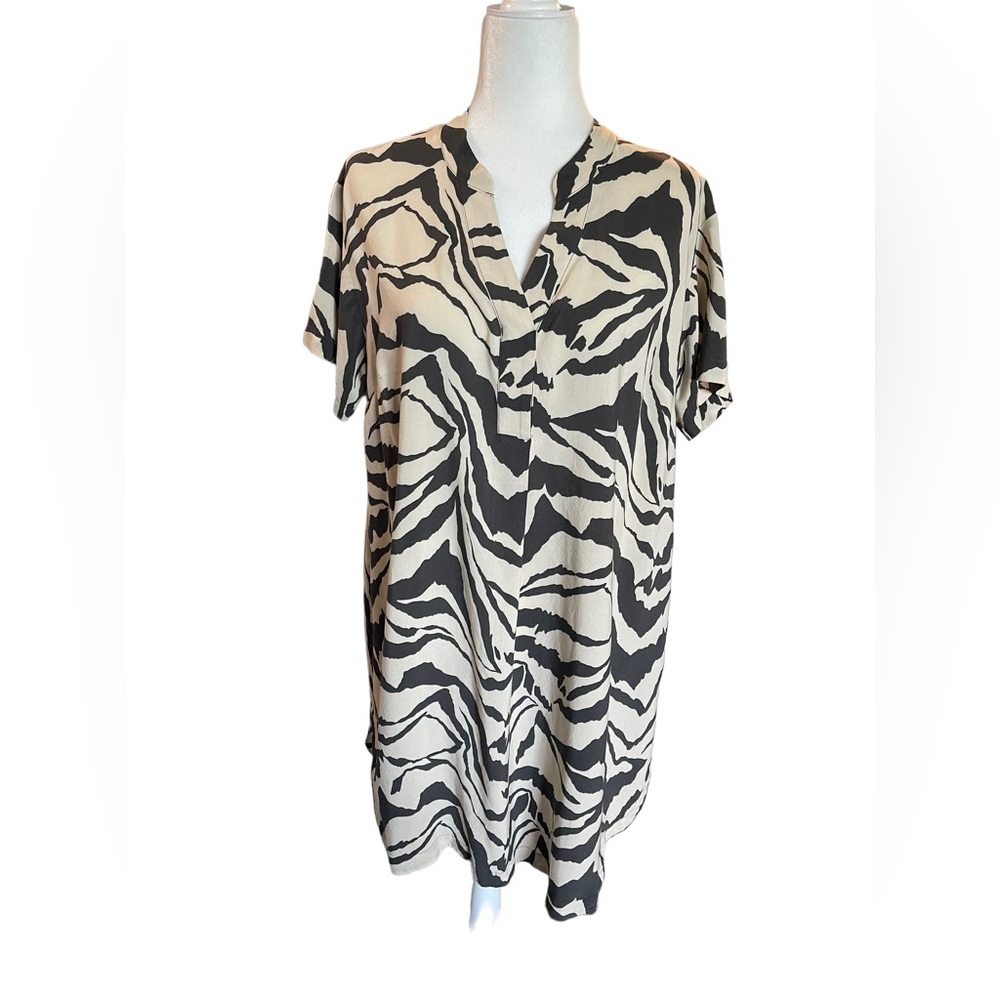 🚨SALE ~H&M V NECK TUNIC DRESSS•Animal Print  •SZ Small